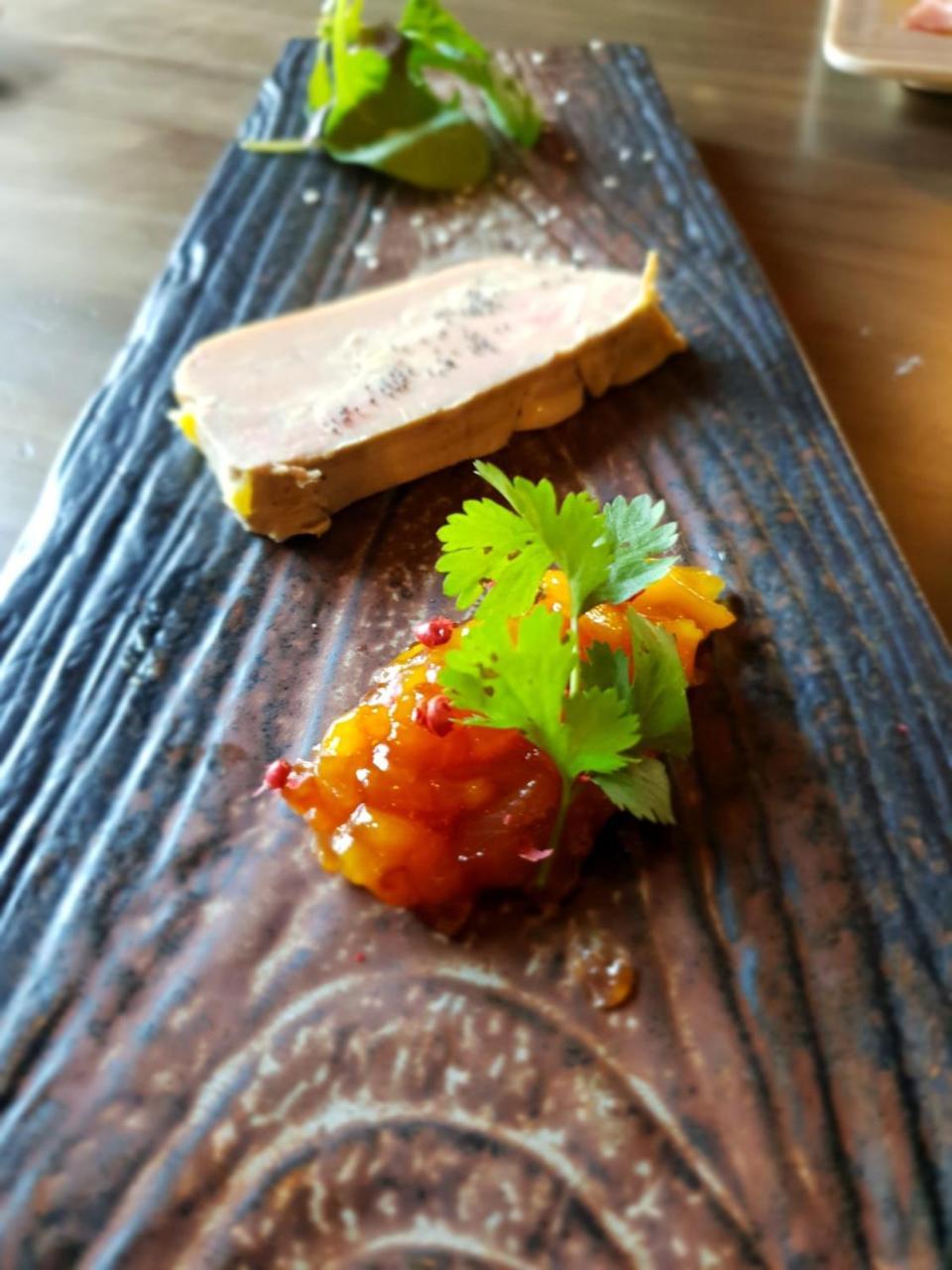 Hotel De La Gare - Restaurant Bistro Quai Ла-Рош-сюр-Іон Екстер'єр фото