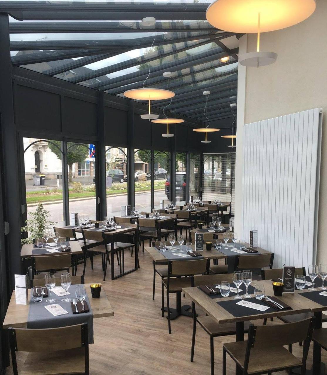 Hotel De La Gare - Restaurant Bistro Quai Ла-Рош-сюр-Іон Екстер'єр фото
